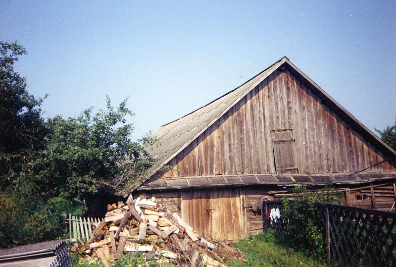 KKE 2431.jpg - Fot. Dom rodzinny, Komaje, 1985 r.